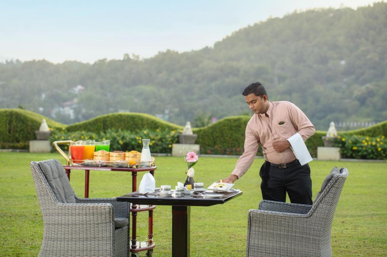 Earl'S Regency Hotel Kandy Kültér fotó