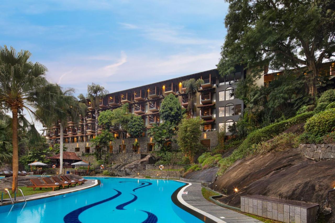 Earl'S Regency Hotel Kandy Kültér fotó