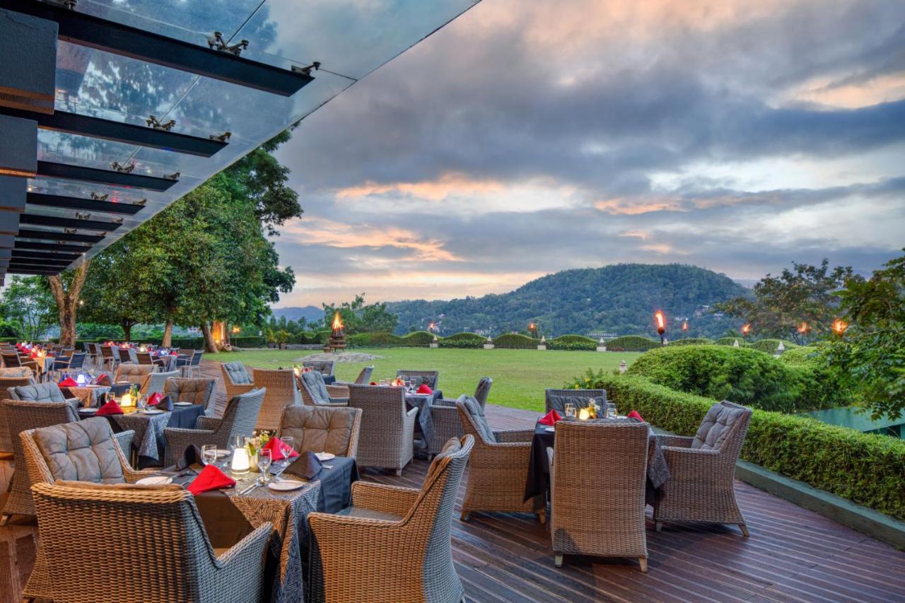 Earl'S Regency Hotel Kandy Kültér fotó